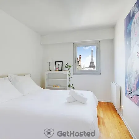 Appartamento Eiffel Tower View - Charming Artist Flat - Gethosted