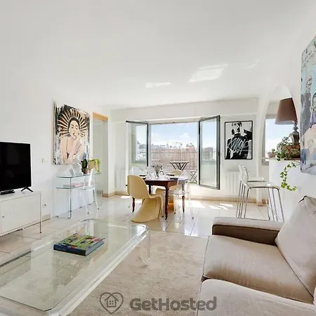 Apartment Eiffel Tower View - Charming Artist Flat - Gethosted *